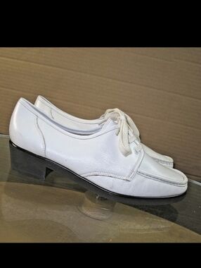 Trotters Women's Oxfords White Leather Size 12 M